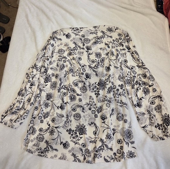 Maurices White Floral Lace-Trim Open Cardigan - Picture 7 of 7